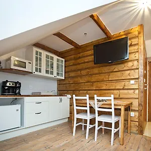  Apartman Bajkowy & Dwupoziomowy Krzesany